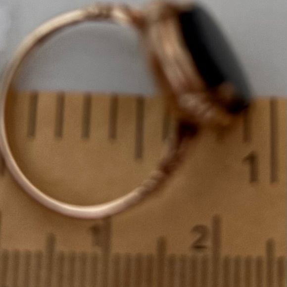 10k Elegant Gold & Onyx VTG ladies ring - Picture 8 of 15